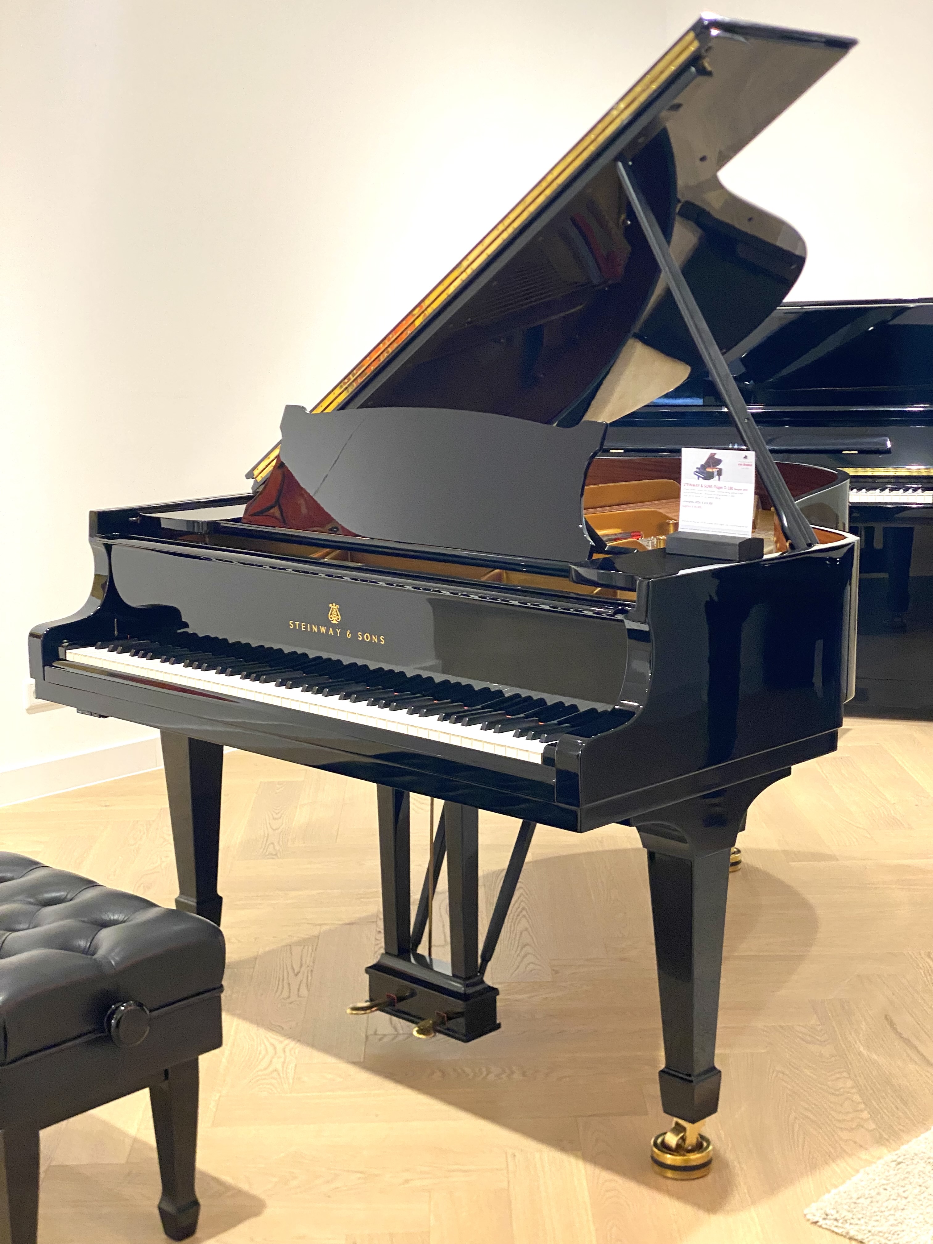 Steinway & Sons Flügel O-180