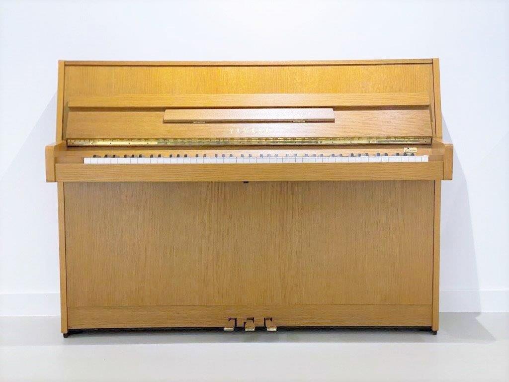 YAMAHA Piano C108